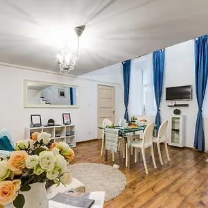 Beautiful At Basilica Apartament